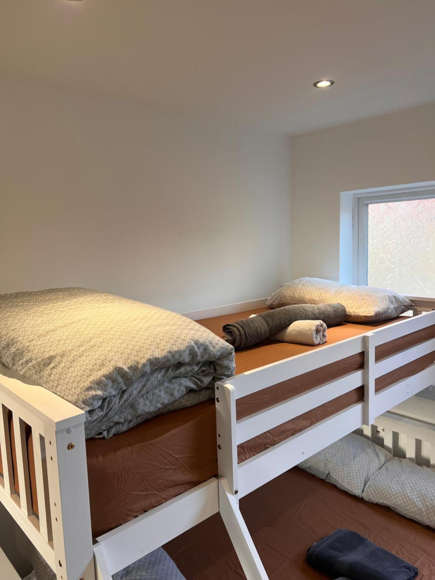 1 Bedroom & Bathroom Dorney المظهر الخارجي الصورة