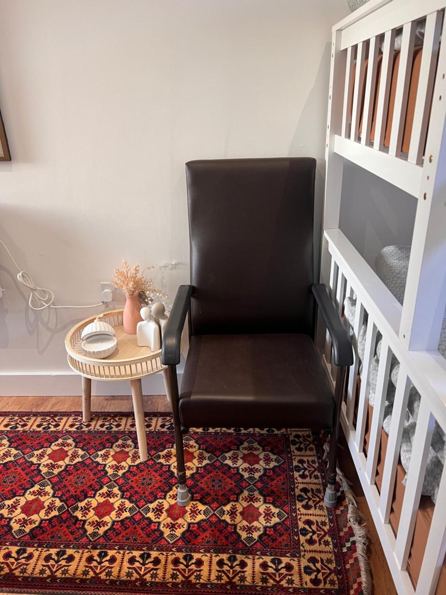1 Bedroom & Bathroom Dorney المظهر الخارجي الصورة